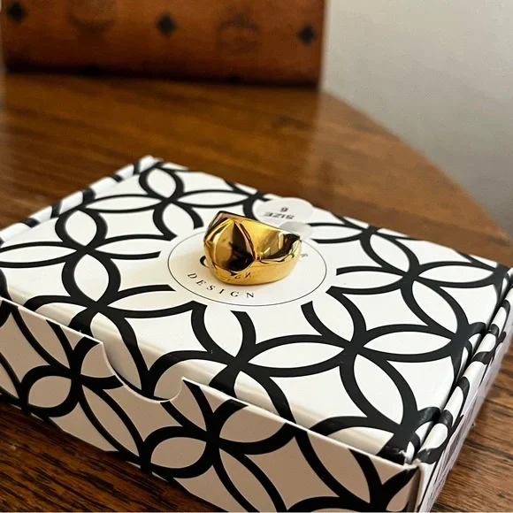 Plunder Goldtone Geometric Ring New Multiple Sizes Available - Picture 2 of 2